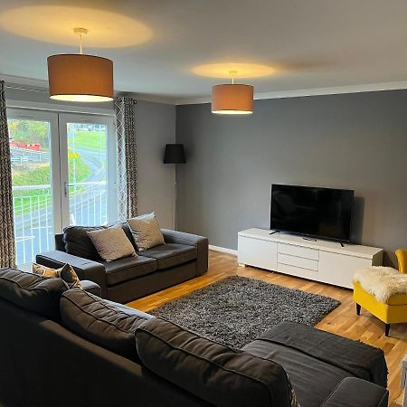 Flat Three, 212 Eaglesham Road, East Kilbride, Glasgow מראה חיצוני תמונה