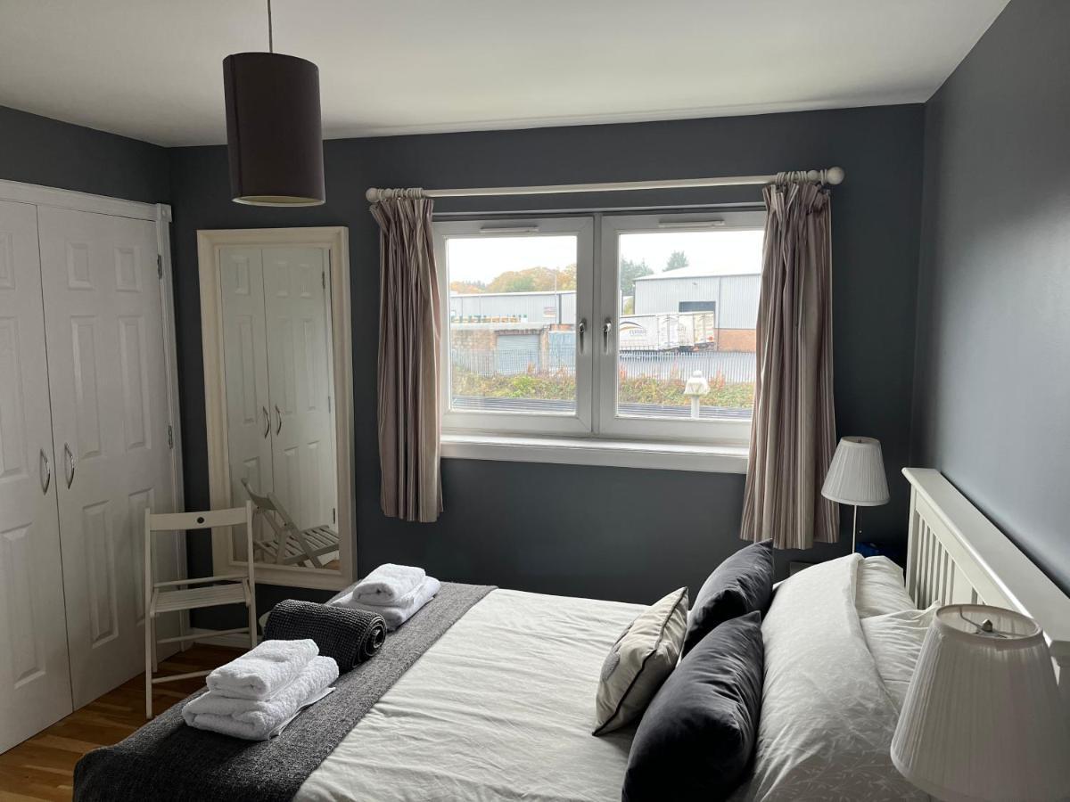 Flat Three, 212 Eaglesham Road, East Kilbride, Glasgow מראה חיצוני תמונה